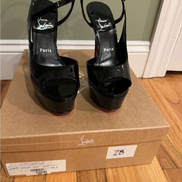 Christian Louboutin Black Heels Patent Leather - Picture 2 of 4